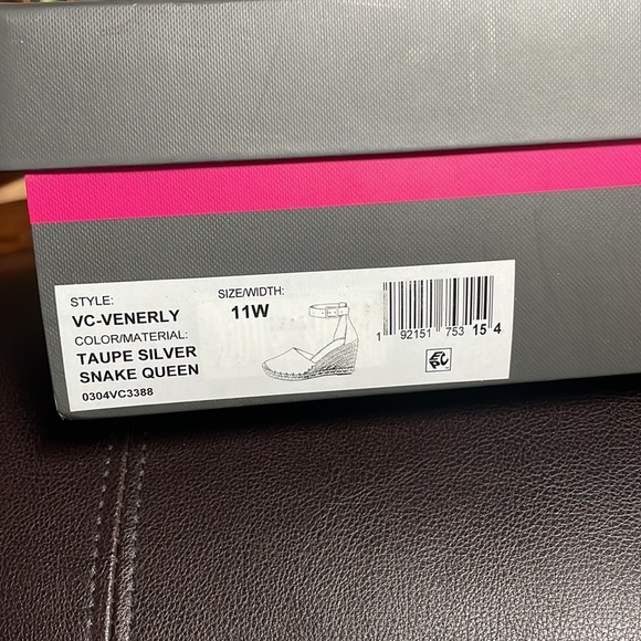 VINCE CAMUTO LEATHER ESPADRILLE WEDGE VENERLY TAUPE SILVER. SIZE 11W. - Picture 8 of 8